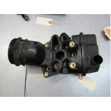 15V001 Engine Oil Filter Housing For 06-07 Volkswagen Passat  2.0 06F115397F